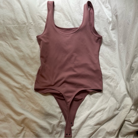 Abercrombie Square Neck Seamless Soft A&F Dusty Pink Bodysuit size Medium - Picture 6 of 12